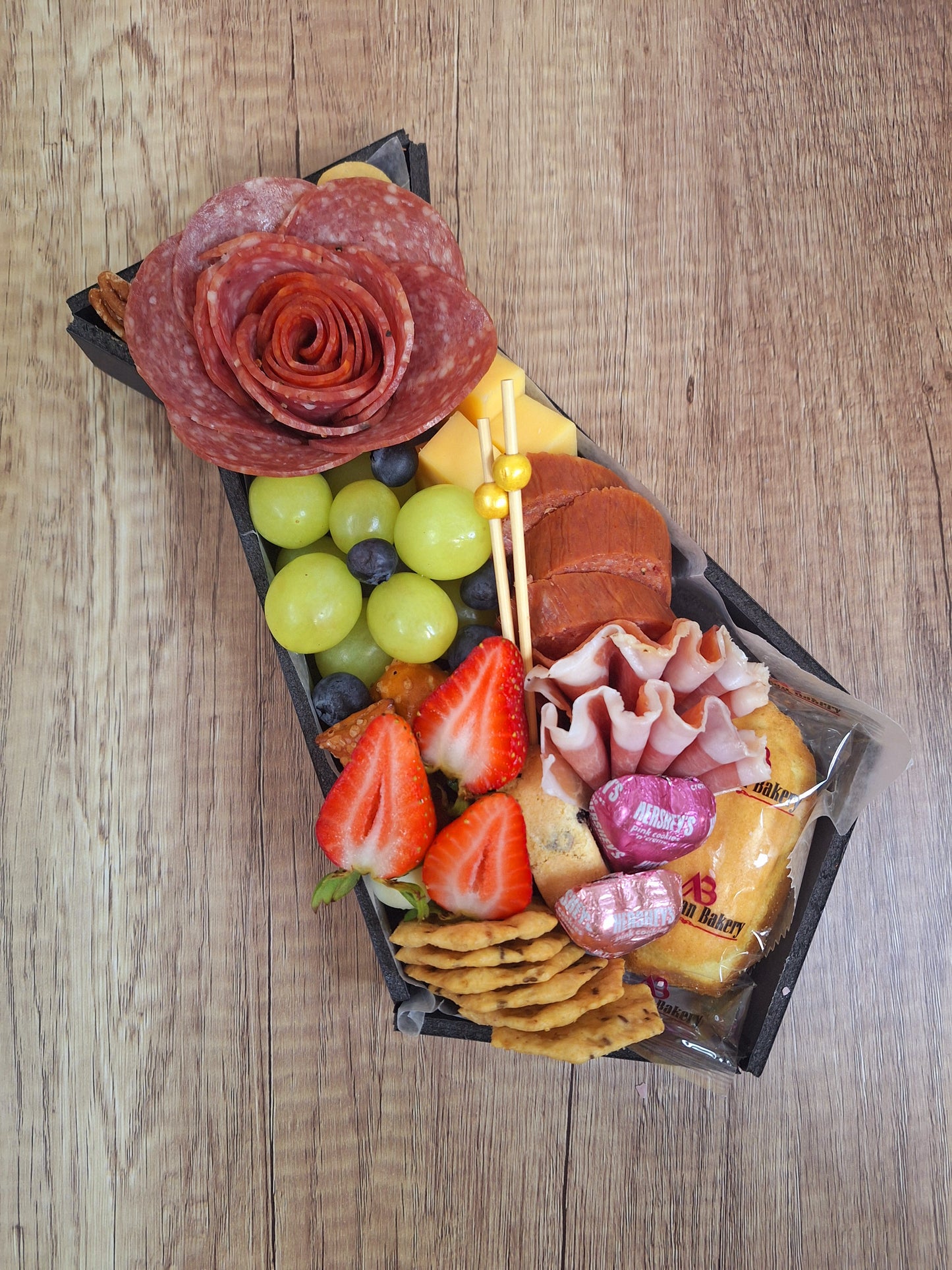 Charcuterie Box Corbata