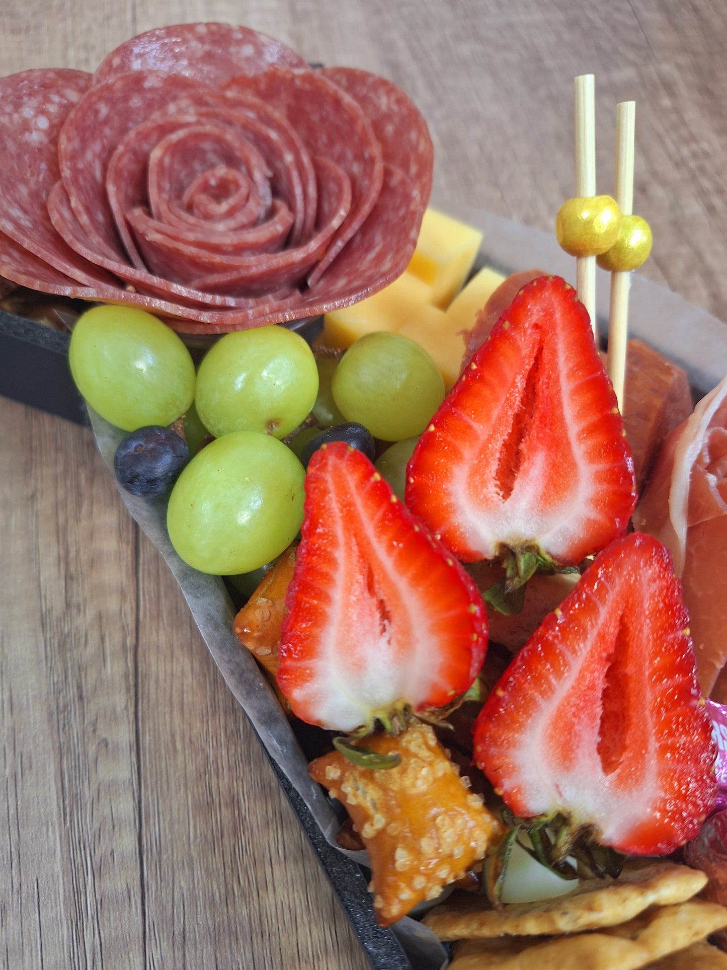 Charcuterie Box Corbata